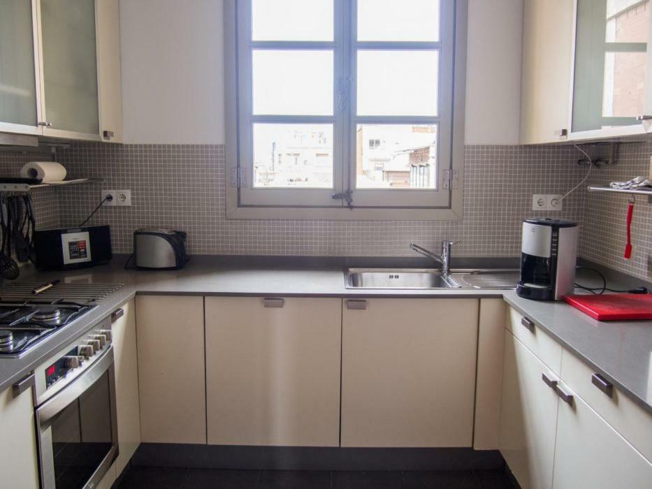 Appartamento Torres Rojo Barcellona Esterno foto